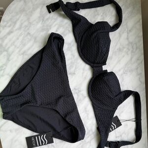 brand new with tags vetchy laguna bikini black set in small